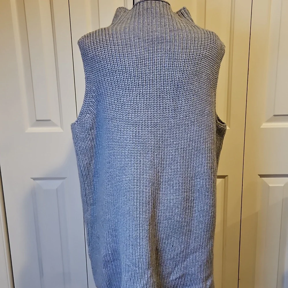 Martha Stewart Gray Sleeveless Knit Tunic Large Like New - Picture 7 of 10
